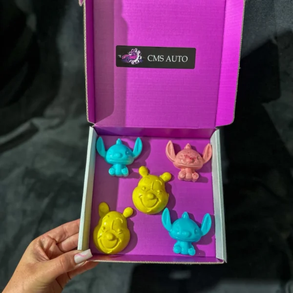 cadou figurine disney stitch, Winiie the Pooh, realizate manual handmade